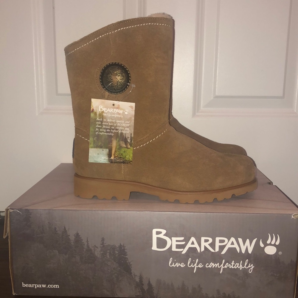 BearPaw Winslow boots
